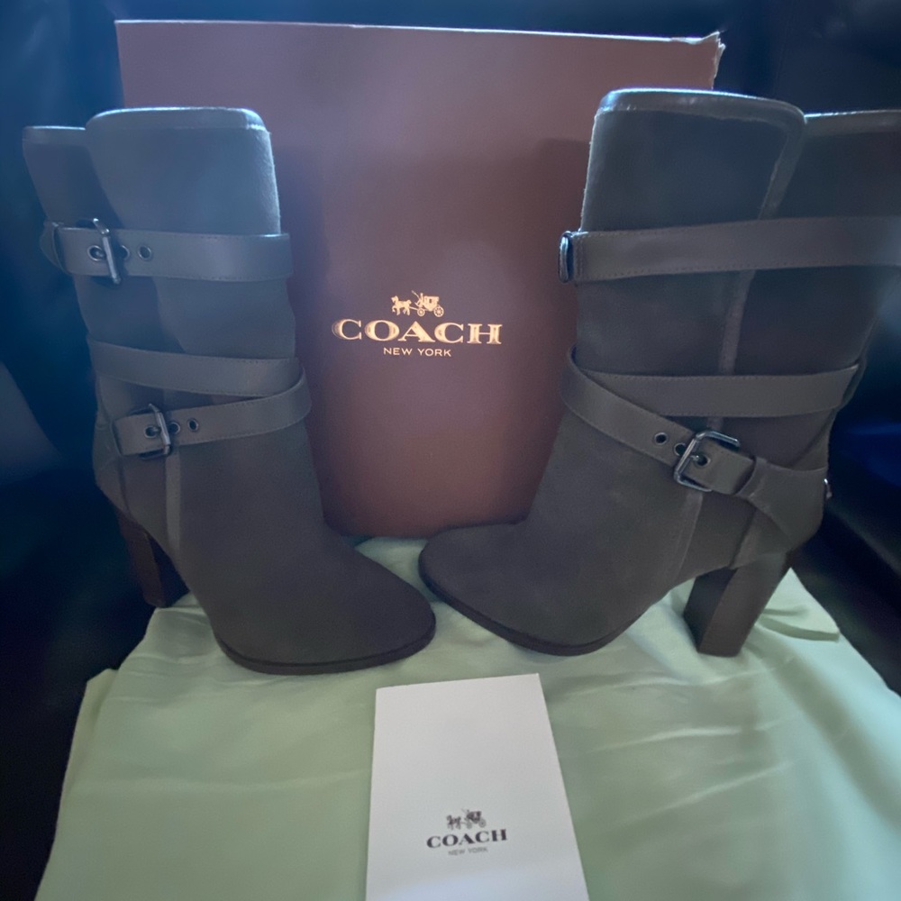 Used once- COACH heel boots 👢 size 5 olive green
